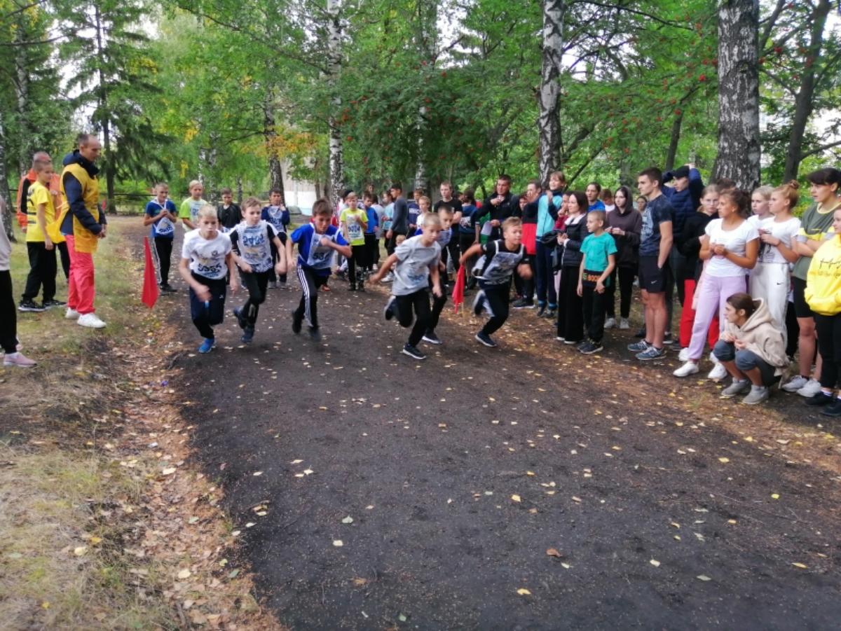 На базе Мокшанской школы № 2 состоялись соревнования по легкой атлетике в рамках Всероссийского Дня бега «Кросс Наций 2022». На базе Мокшанской школы № 2 состоялись соревнования по легкой атлетике в рамках Всероссийского Дня бега «Кросс Наций 2022».