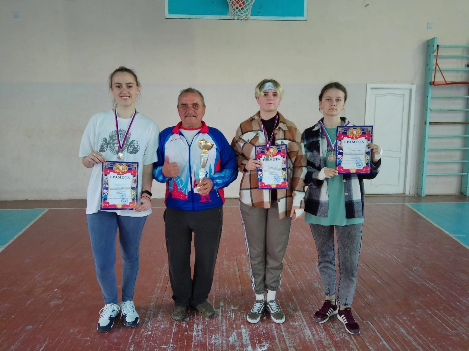 Спортсмены Мокшанского района стали  участниками открытого турнира Ульяновской области по гиревому спорту, который прошел 14 мая в г. Инза.
