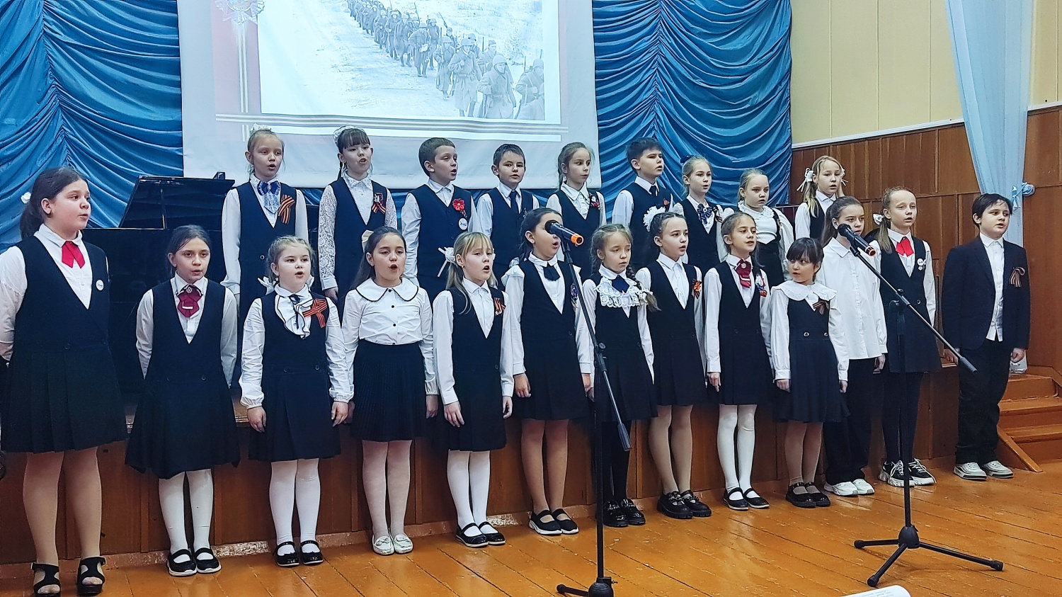 6 февраля 2024 года в актовом зале МБУ ДО ДШИ состоялся концерт, посвященный Сталинградской битве «На Сталинградской высоте».