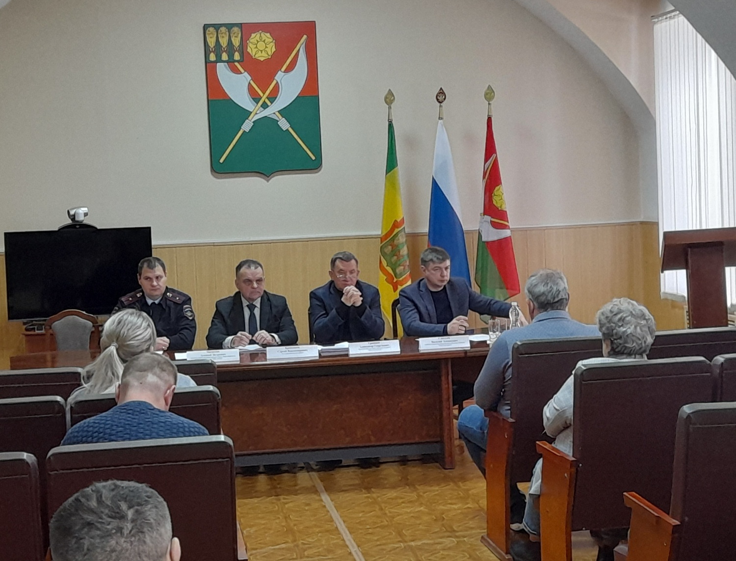 15.12.2023 в администрации Мокшанского района провел совещание Министр строительства и дорожного хозяйства Пензенской области Александр Георгиевич Гришаев. 15.12.2023 в администрации Мокшанского района провел совещание Министр строительства и дорожного хозяйства Пензенской области Александр Георгиевич Гришаев.