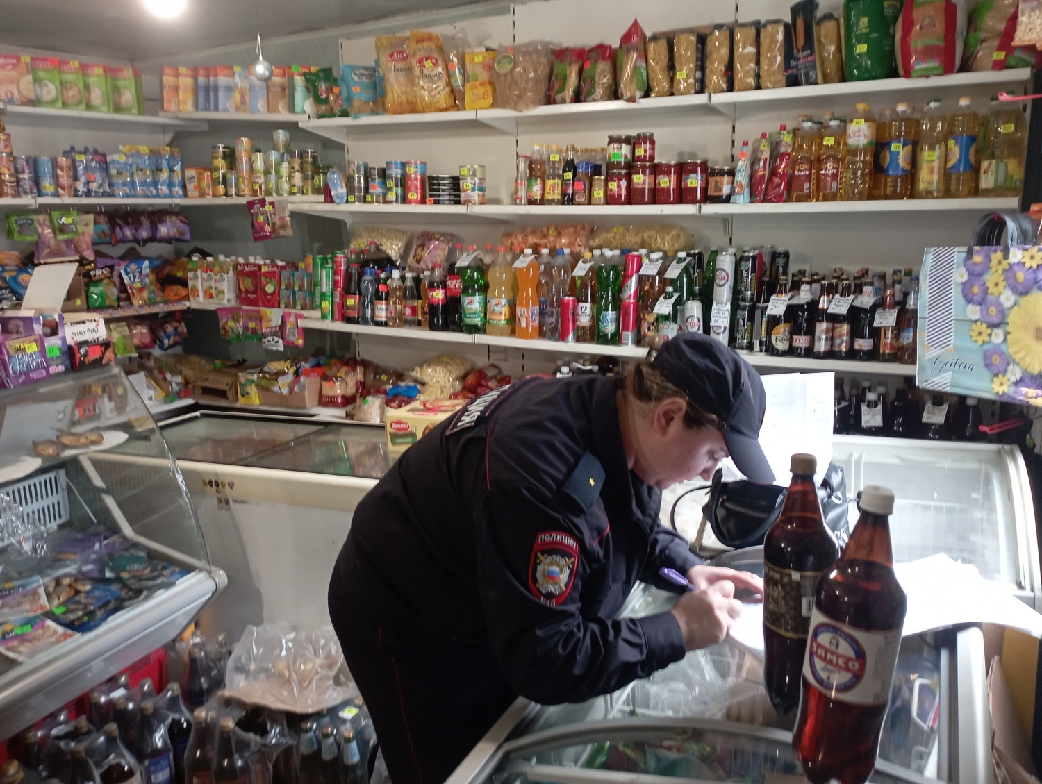 Продолжается работа по противодействию незаконному обороту алкогольной продукции Продолжается работа по противодействию незаконному обороту алкогольной продукции