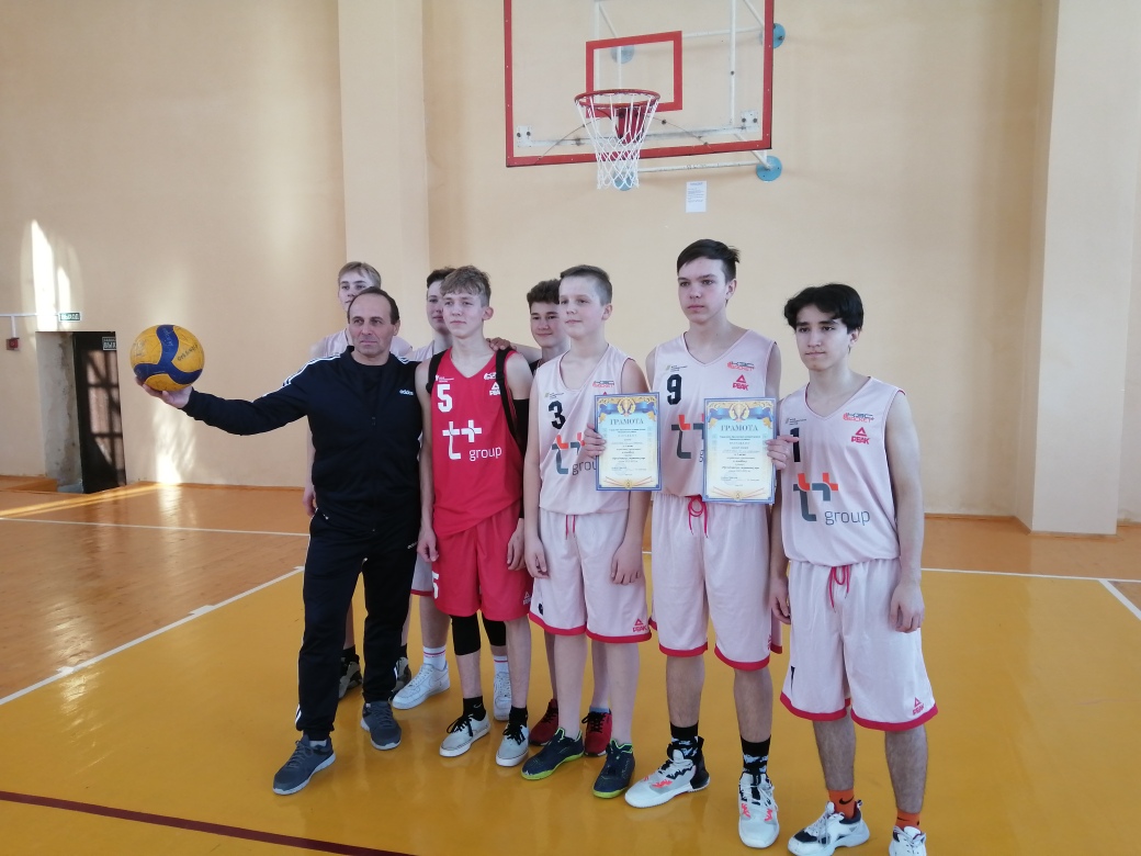 Районные соревнования по волейболу среди команд юношей в рамках Президентских спортивных игр прошли 17 марта на базе ДЮСШ р.п.Мокшан. 