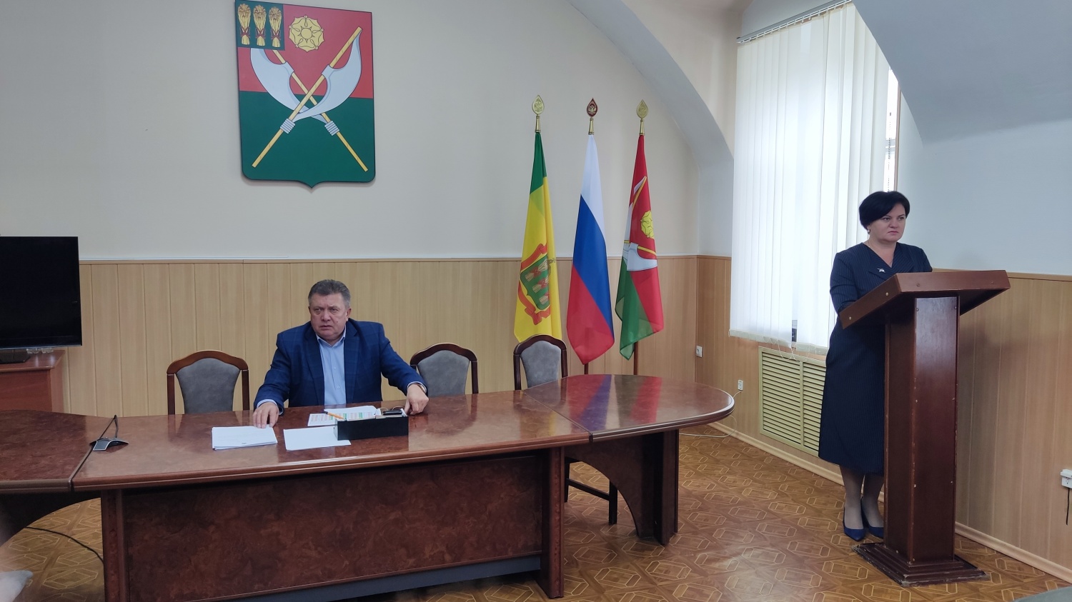 18.09.2023 глава Мокшанского района Н.Н.Тихомиров провел оперативное совещание