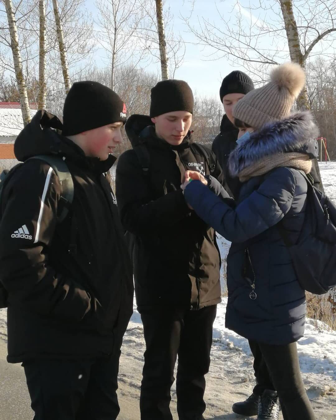 В селе Нечаевка среди молодежи библиотекарь провела акцию «Живи настоящим — думай о будущем». 