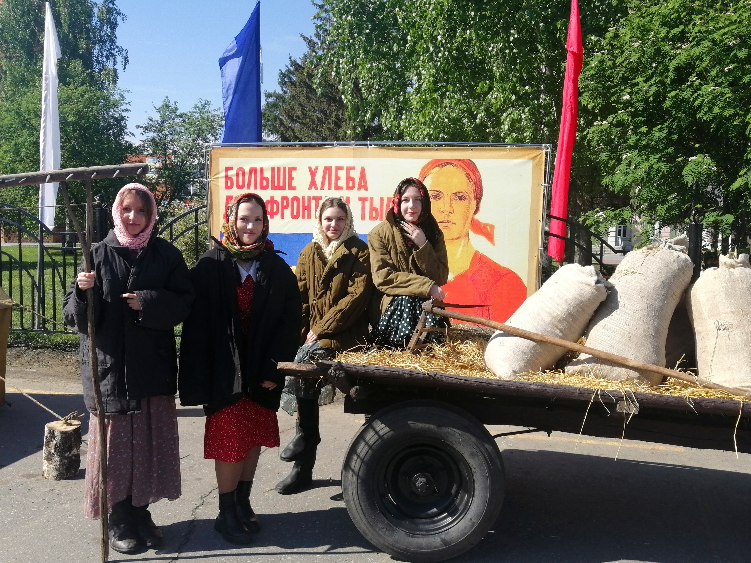 На полях ковали победу мокшанские трактористки