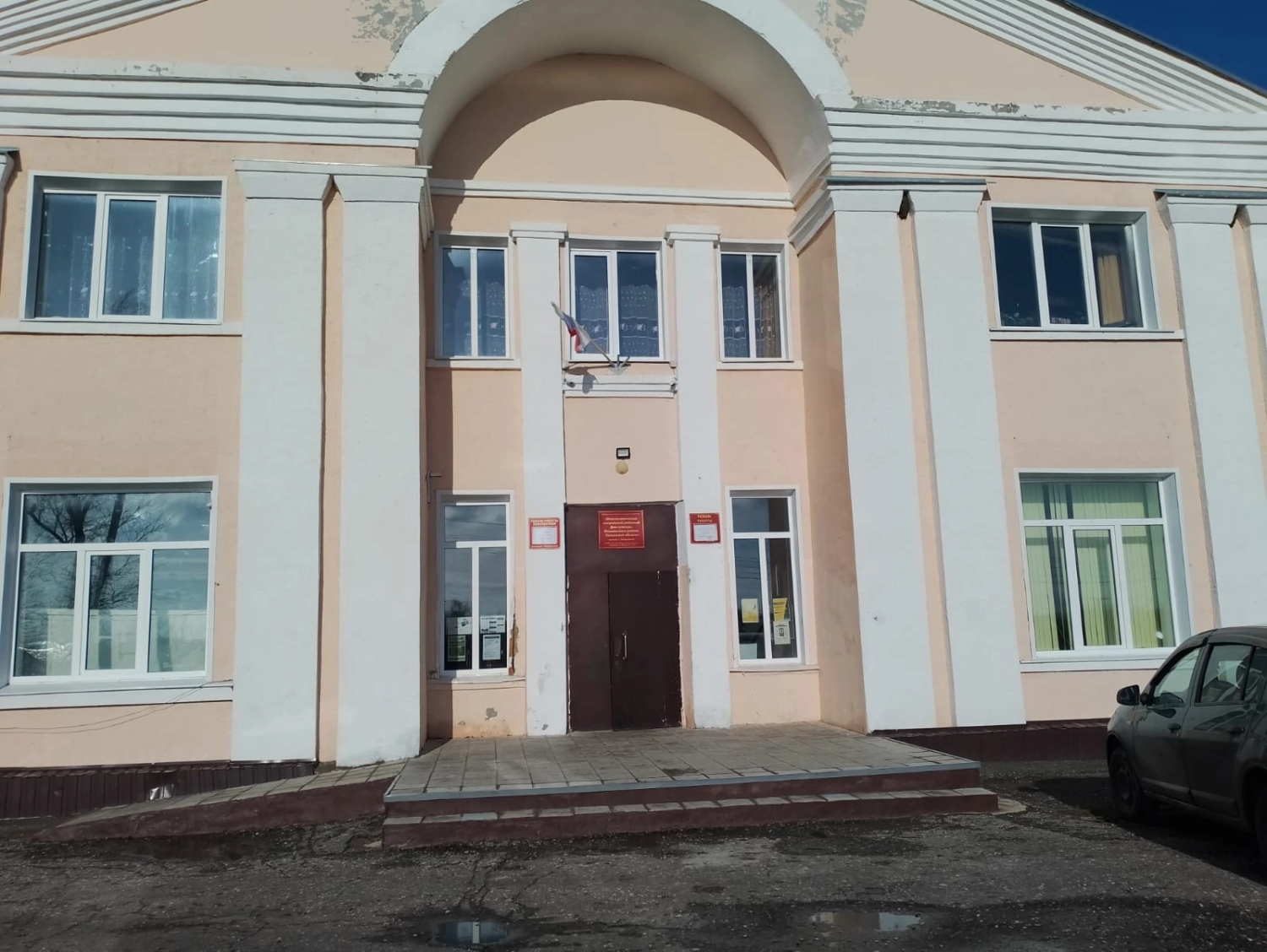 В Министерстве культуры и туризма Пензенской области подведены итоги конкурсного отбора лучших муниципальных учреждений культуры, находящихся на территориях сельских поселений Пензенской области, и лучших работников муниципальных учреждений культуры.