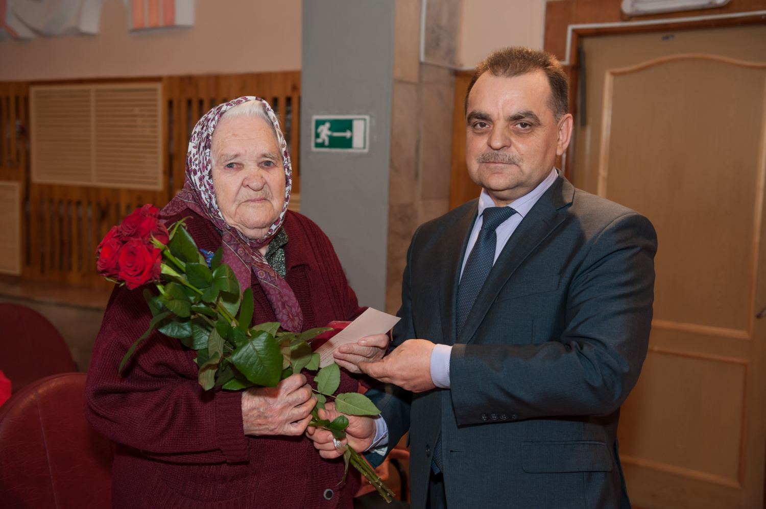 20 февраля в актовом зале районного Дома культуры состоялось торжественное мероприятие, посвященное Дню защитника Отечества «Нет выше чести, чем служить Отечеству!». 20 февраля в актовом зале районного Дома культуры состоялось торжественное мероприятие, посвященное Дню защитника Отечества «Нет выше чести, чем служить Отечеству!».