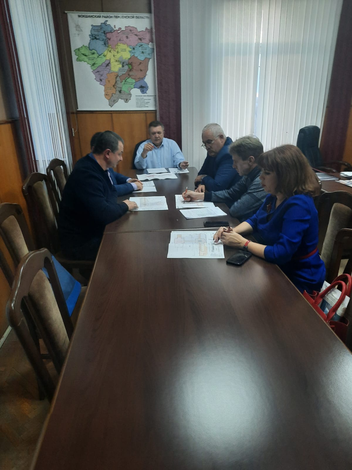 31.10.2024 проведено внеочередное заседание градостроительного совета при администрации Мокшанского района.