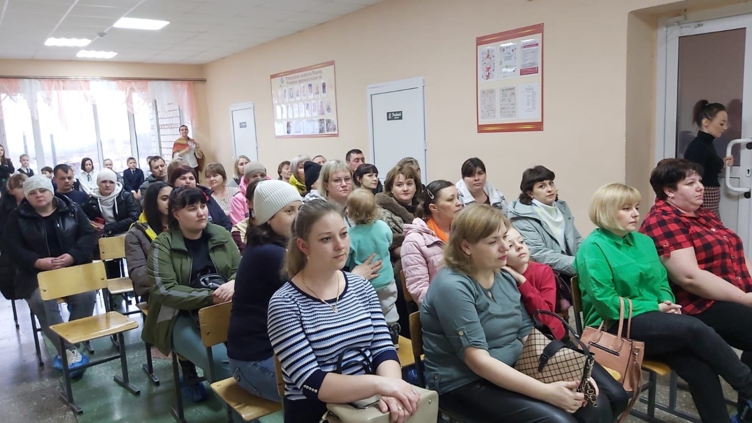 В преддверии весенних каникул 15 марта в МБОУ ООШ п. Красное Польцо прошло родительское собрание. 