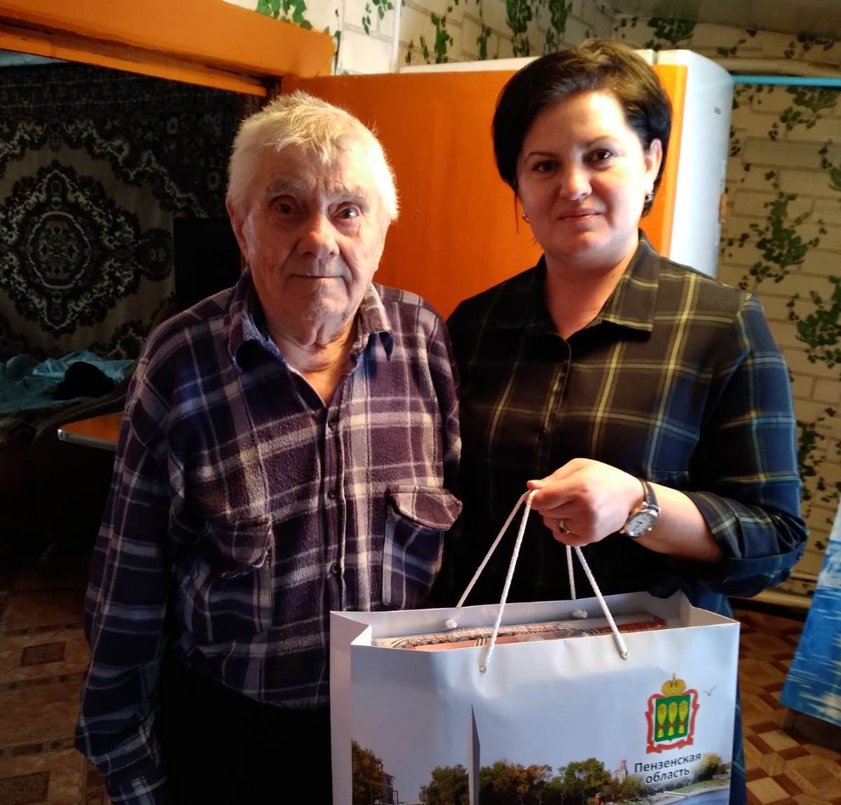 Поздравили с 96-летием Ветерана Великой Отечественной войны Генералова Сергея Ивановича. 