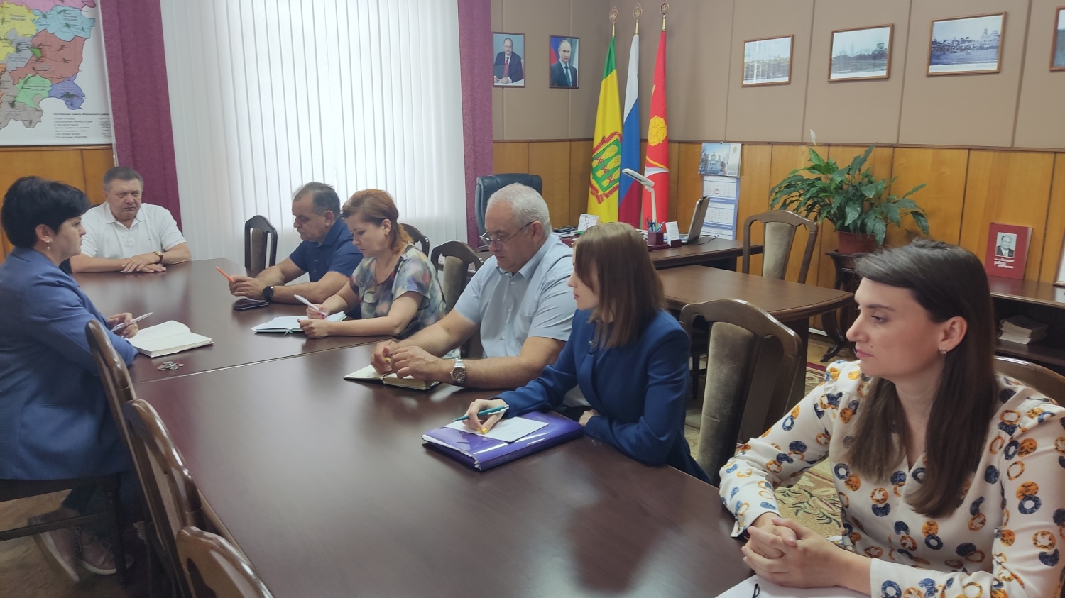 Вопросы социально-экономического характера рассмотрели в администрации Мокшанского района Вопросы социально-экономического характера рассмотрели в администрации Мокшанского района