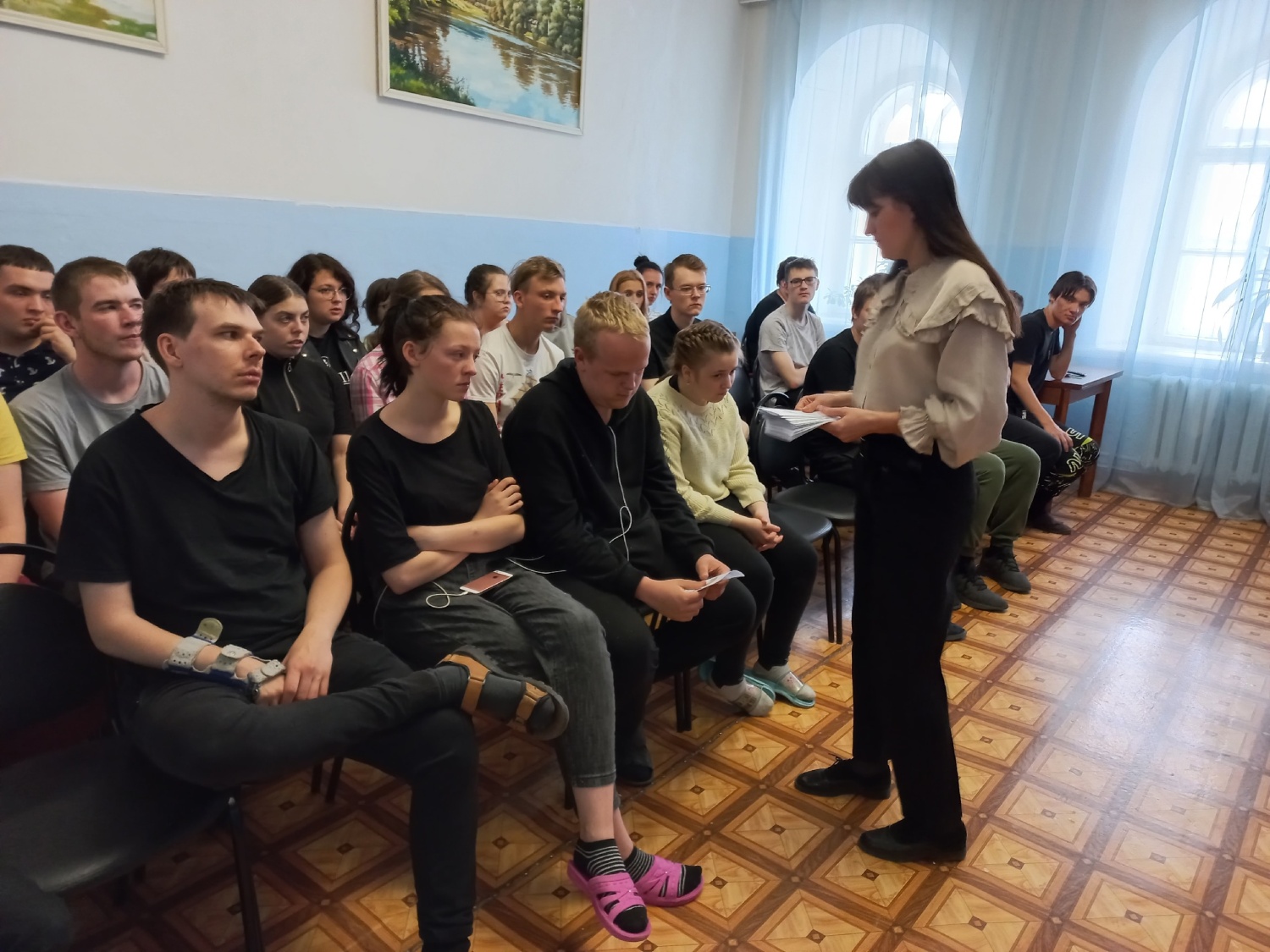 В рамках «Дети России — 2023» состоялась встреча ответственного секретаря КДН и ЗП Веселовой О.В. с обучающимися Мокшанского техникума интерната 