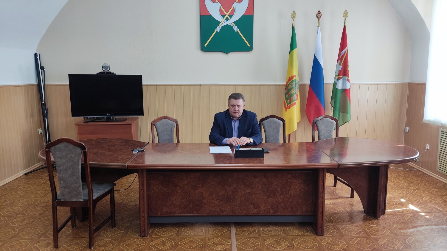 20.04.2023 в администрации Мокшанского  района провели совещание по вопросу проведения месячника по благоустройству 