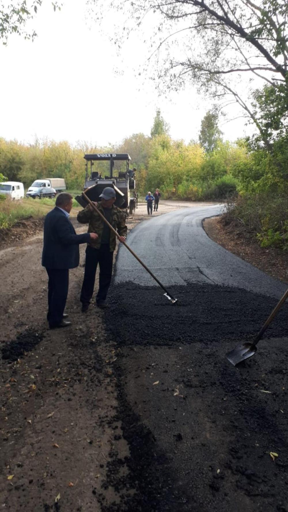 Глава Мокшанского района Н.Н.Тихомиров с рабочим визитом посетил автодорогу Нечаевка - Отрадный.