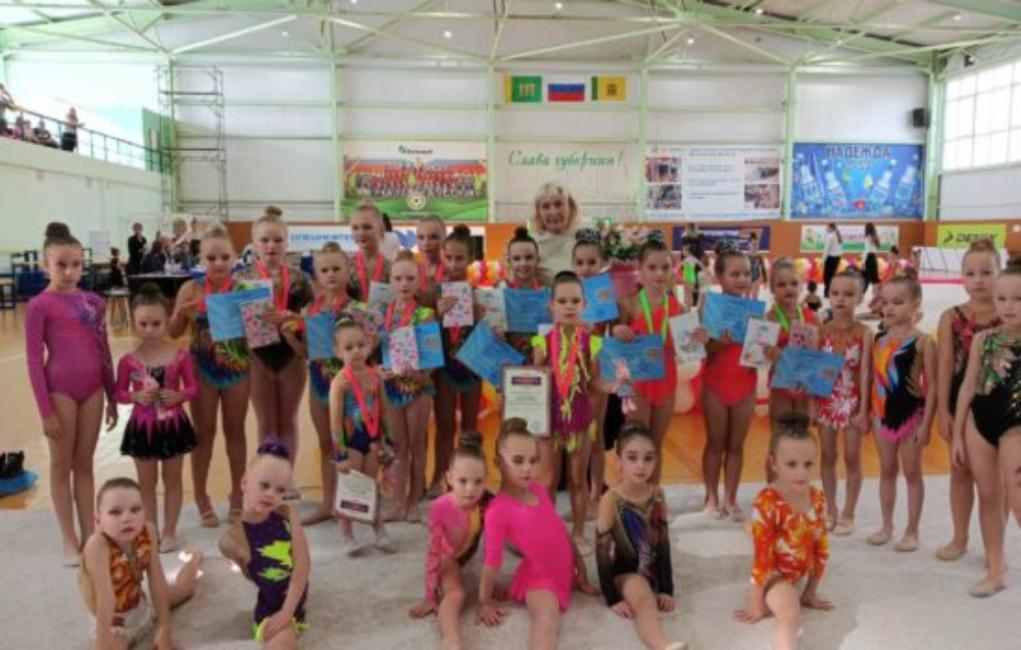      22 октября 2023 г. Пензе прошло Первенство города по художественной гимнастике, где выступили мокшанские спортсмены. 