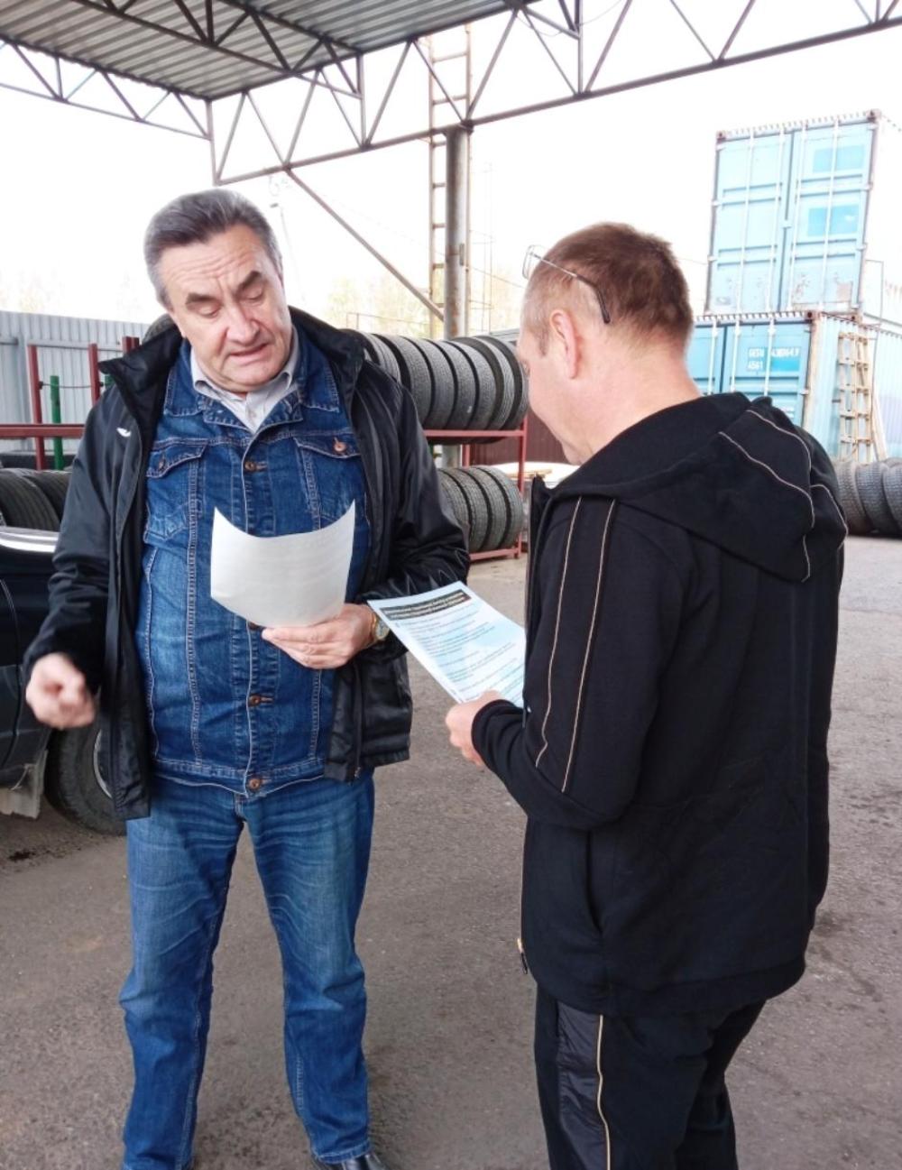 В р.п. Мокшан продолжается работа по привлечению граждан к заключению контрактов на прохождение военной службы в Вооруженных силах РФ. В р.п. Мокшан продолжается работа по привлечению граждан к заключению контрактов на прохождение военной службы в Вооруженных силах РФ.