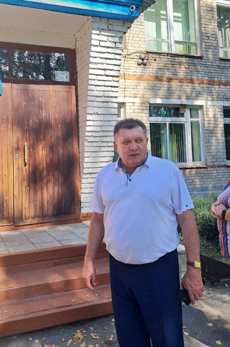 В преддверии нового учебного года Глава Мокшанского района Н.Н.Тихомиров проверил готовность школ к Дню Знаний.