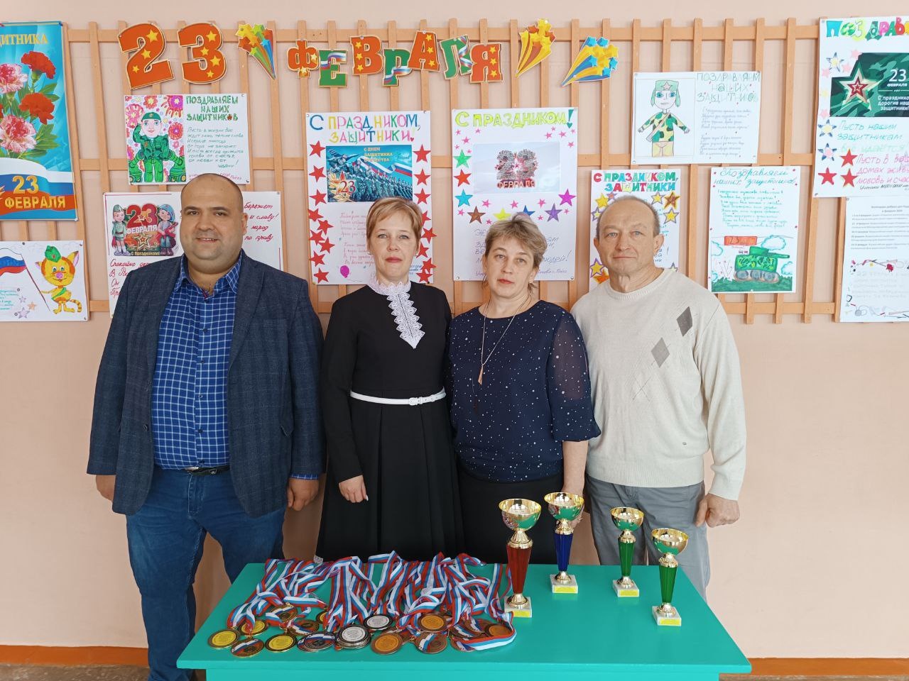 В школе им.Н.М. Новикова с. Плесс Мокшанского района состоялся второй турнир по волейболу, среди основных общеобразовательных школ Мокшанского района, посвященному памяти первого директора МБОУ ООШ им. Н.М. Новикова с. Плесс Мезенова Э.В.