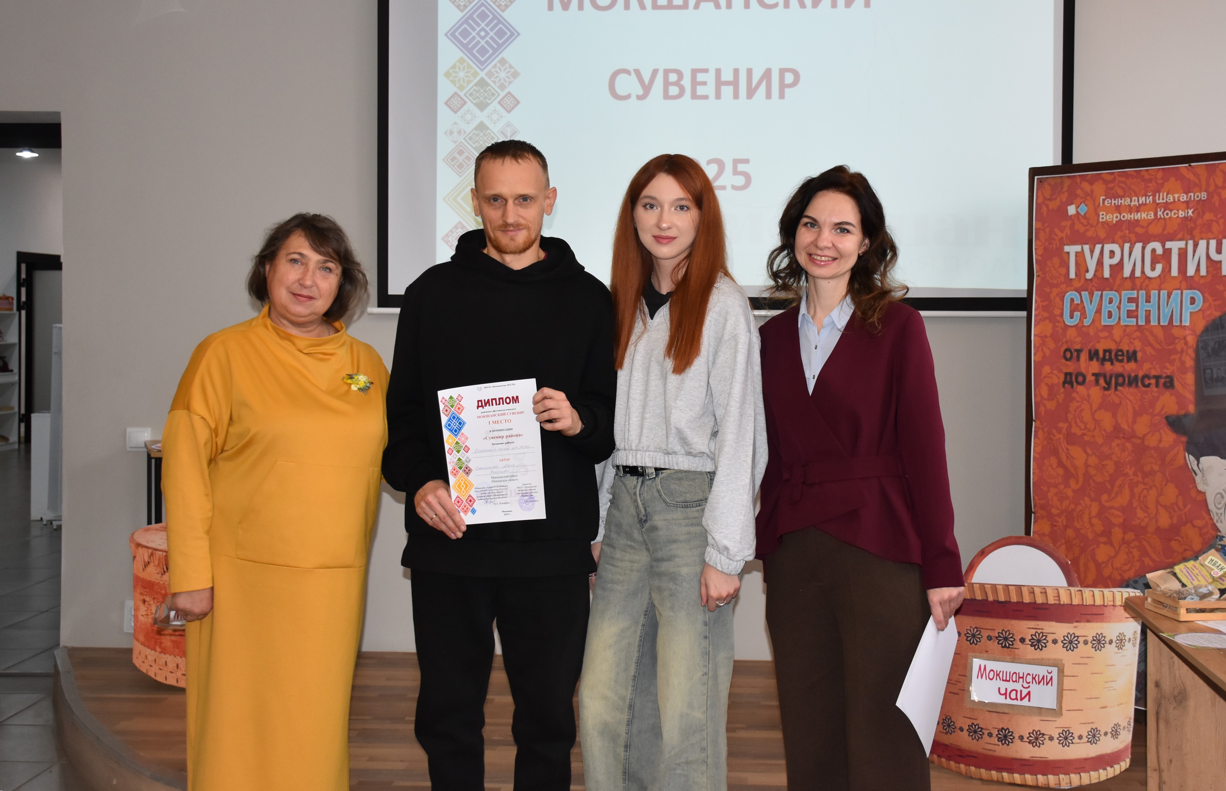 Новый сувенир — кожаный чехол для шариковой ручки