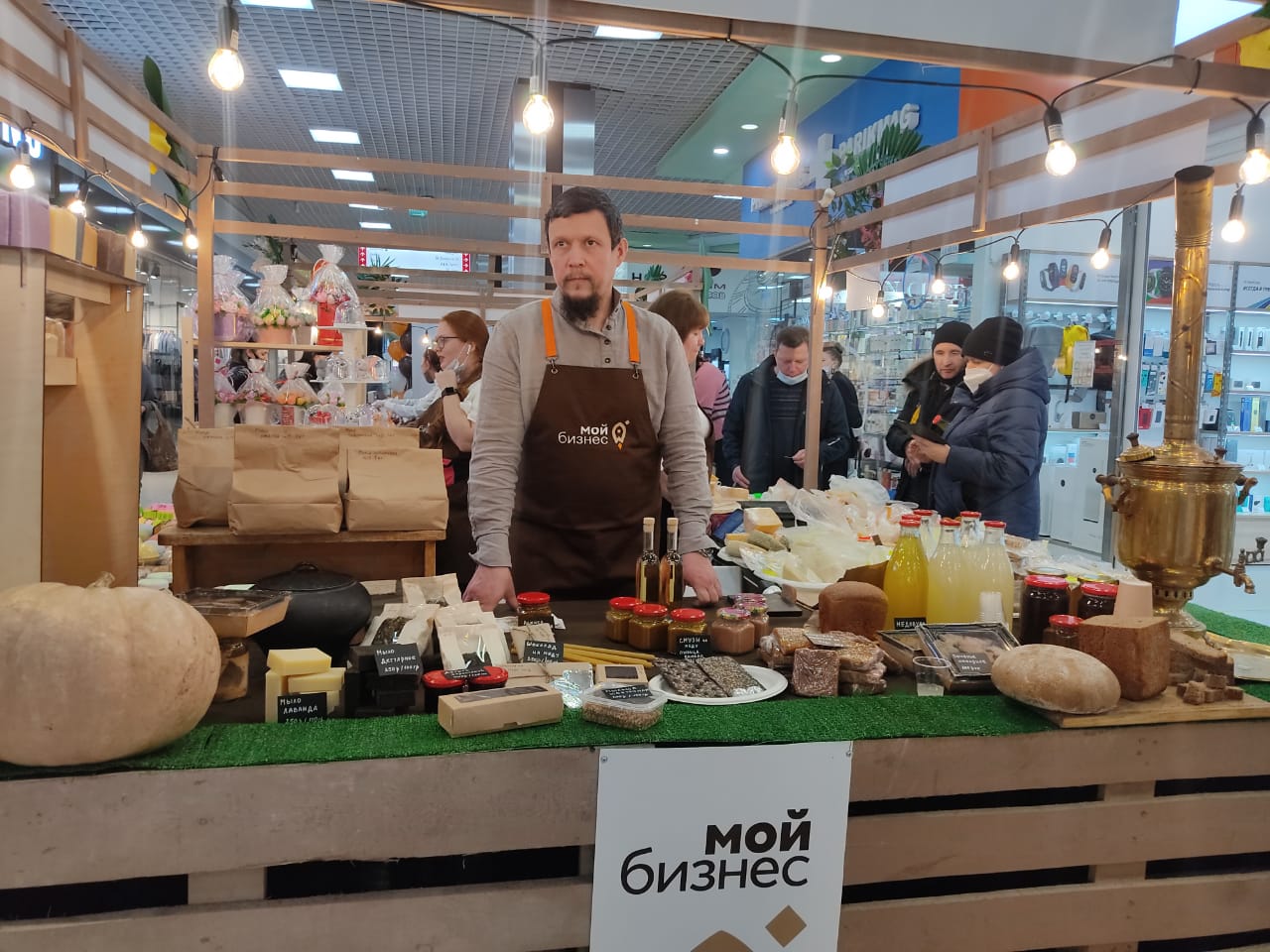 С 1 по 6 марта в торговом центре «Коллаж» проходит выставка продукции самозанятых.  