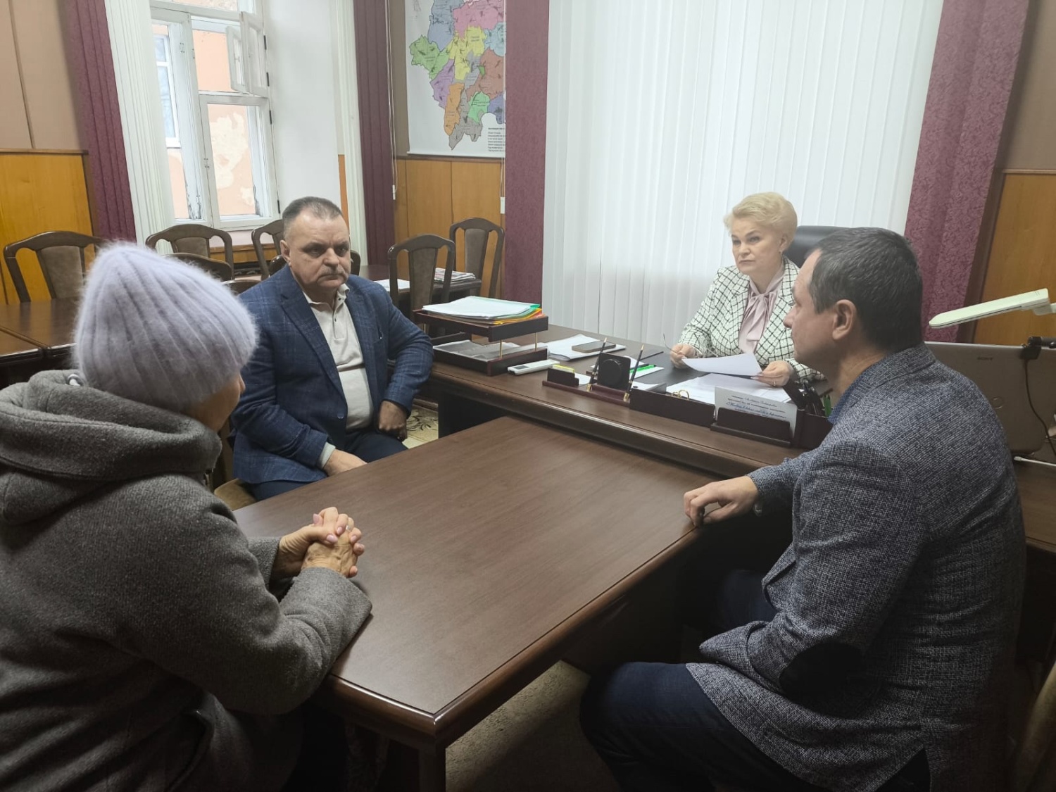 Исполняющий полномочия главы Мокшанского района Решетченко А.В. провела прием граждан по личным вопросам.