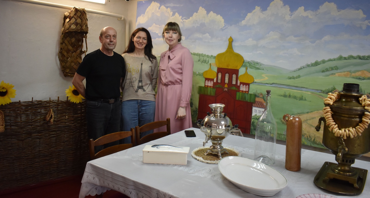 ГОСТИ ИЗ ПЕНЗЫ ПОСЕТИЛИ ДОМ МАЛЫШКИНЫХ 