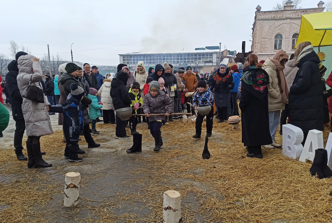 17 марта в р.п. Мокшан жители района праздновали Широкую Масленицу. 17 марта в р.п. Мокшан жители района праздновали Широкую Масленицу.