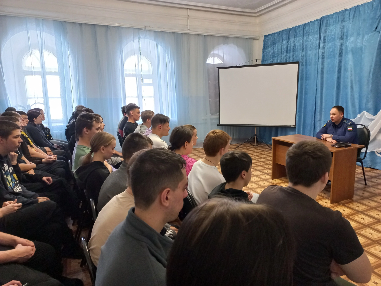 22 января 2025 года состоялась встреча прокурора Мокшанского района Пензенской области Ивана Геннадьевича Кирьянова с обучающимися Мокшанского техникума интернат. 22 января 2025 года состоялась встреча прокурора Мокшанского района Пензенской области Ивана Геннадьевича Кирьянова с обучающимися Мокшанского техникума интернат.