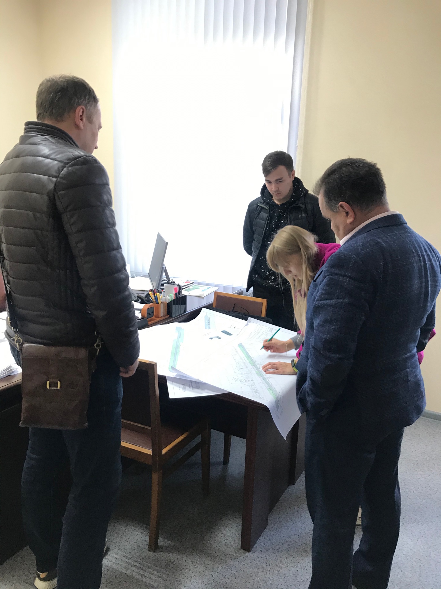 18.10.2022 года в администрации Мокшанского района прошло обсуждение проекта благоустройства общественных территорий в 2023 году в р.п. Мокшан в рамках программы "Комфортная городская среда".