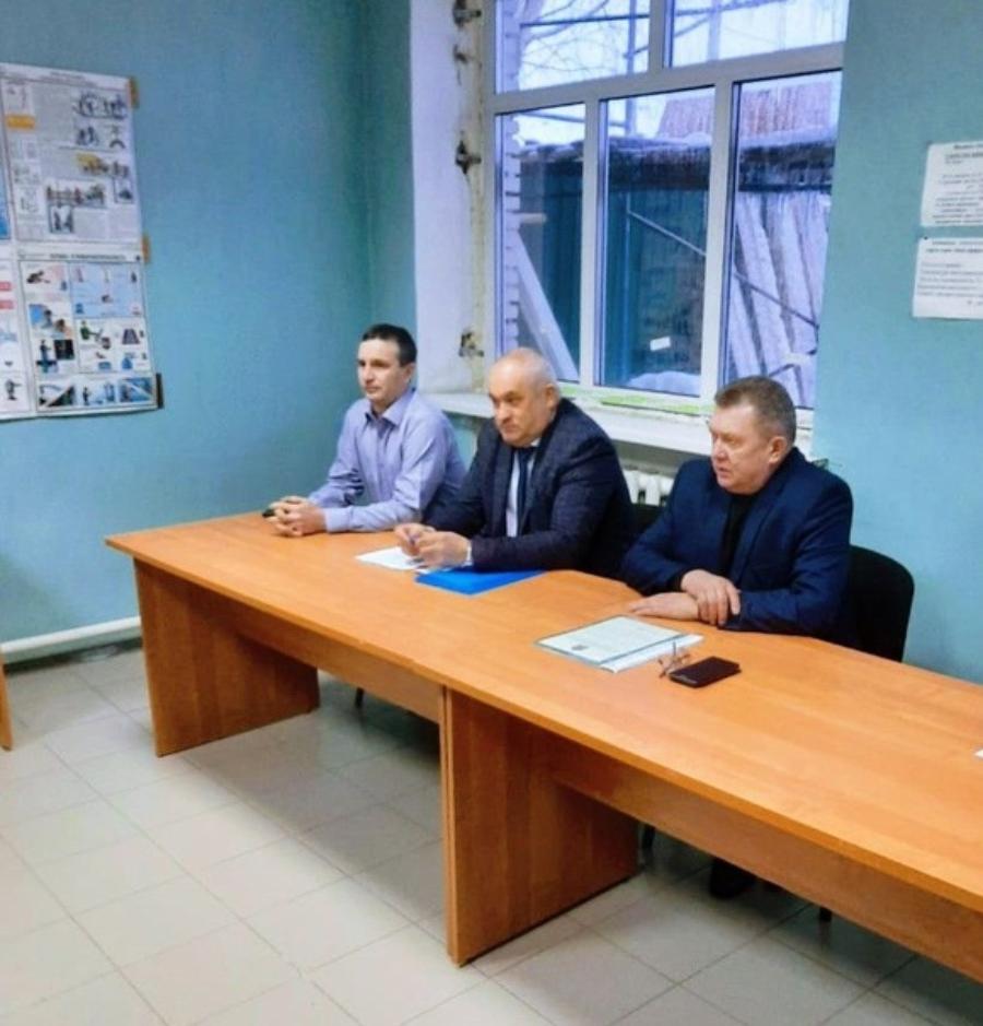 Глава Мокшанского района провел встречу с трудовым коллективом «Мокшанского эксплуатационного участка газового хозяйства филиала АО «Газпром газораспределение Пенза» в г. Пенза». Глава Мокшанского района провел встречу с трудовым коллективом «Мокшанского эксплуатационного участка газового хозяйства филиала АО «Газпром газораспределение Пенза» в г. Пенза».