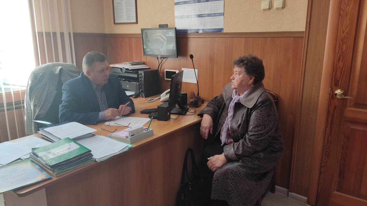 Глава Мокшанского района Н.Н.Тихомиров провел очередной прием граждан.