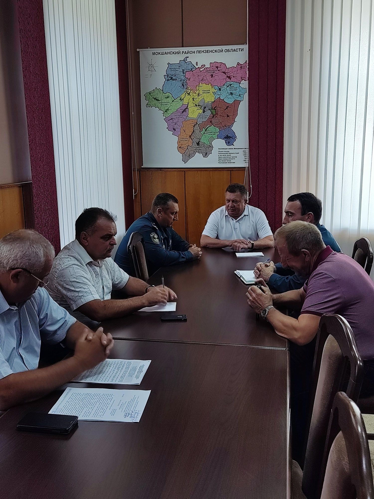 Глава администрации Мокшанского района провел рабочее совещание по вопросу организации пожаротушения в отдаленных населенных пунктах Мокшанского района. Глава администрации Мокшанского района провел рабочее совещание по вопросу организации пожаротушения в отдаленных населенных пунктах Мокшанского района.