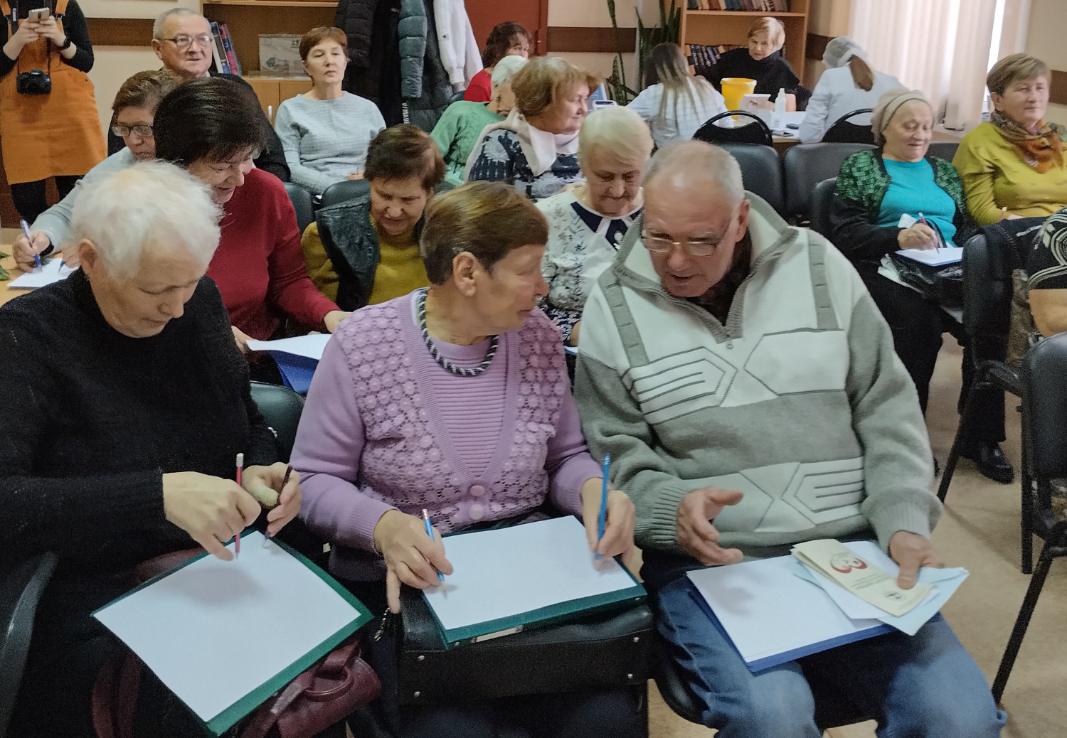 Сотрудники ОСФР по Пензенской области, которые победили на Всероссийском грантовом конкурсе «Молоды душой», провели первое занятие по укреплению когнитивного здоровья в Центре общения старшего поколения в Бессоновском районе