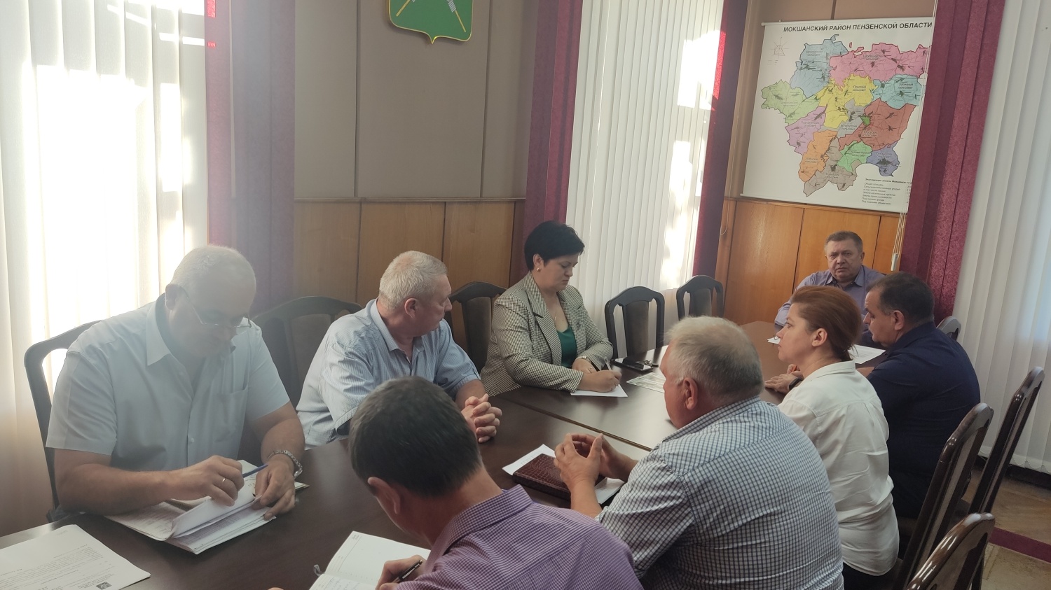 Глава Мокшанского района Н.Н.Тихомиров провел еженедельную планёрку