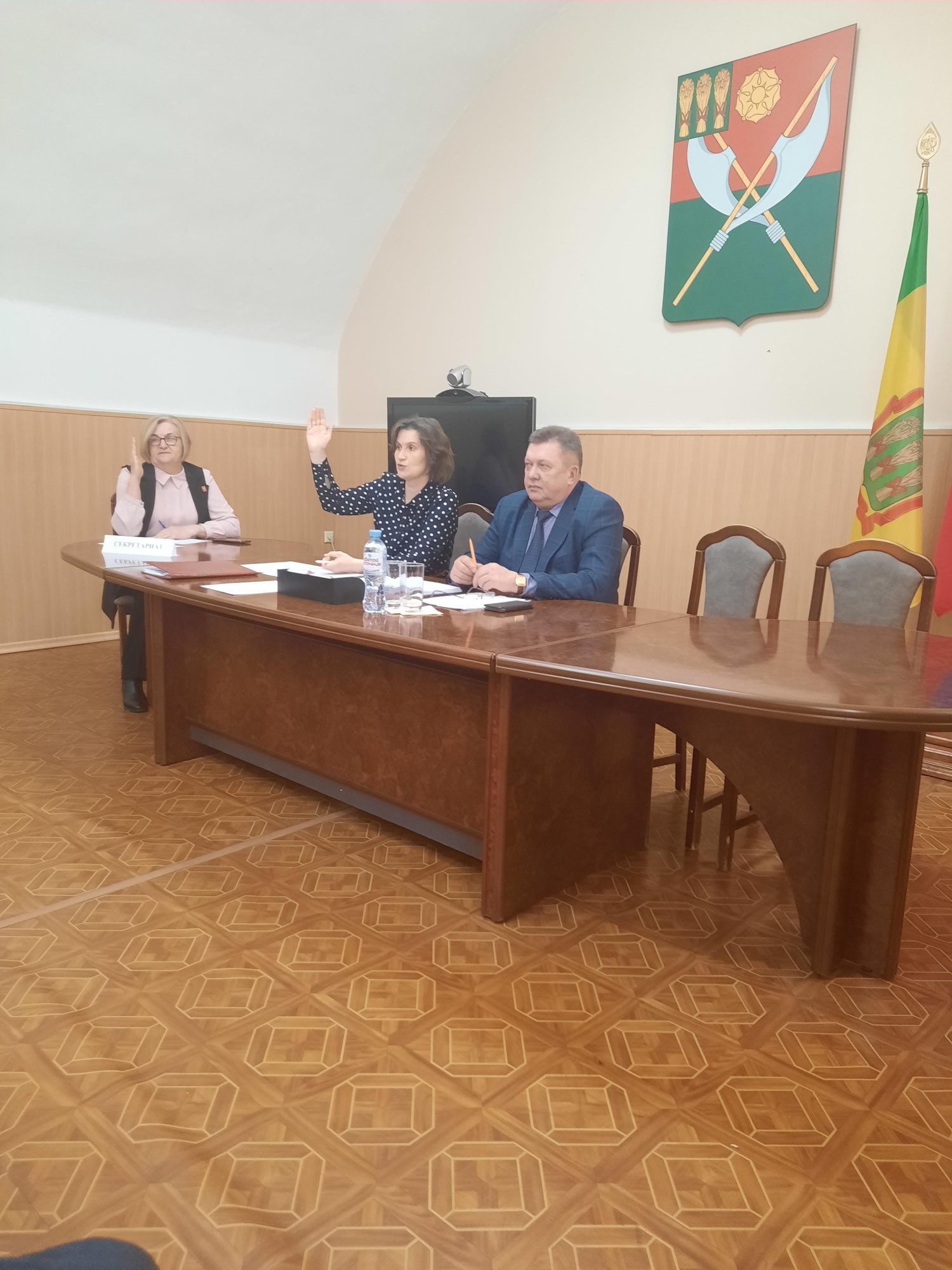 Глава района отчитался перед депутатами