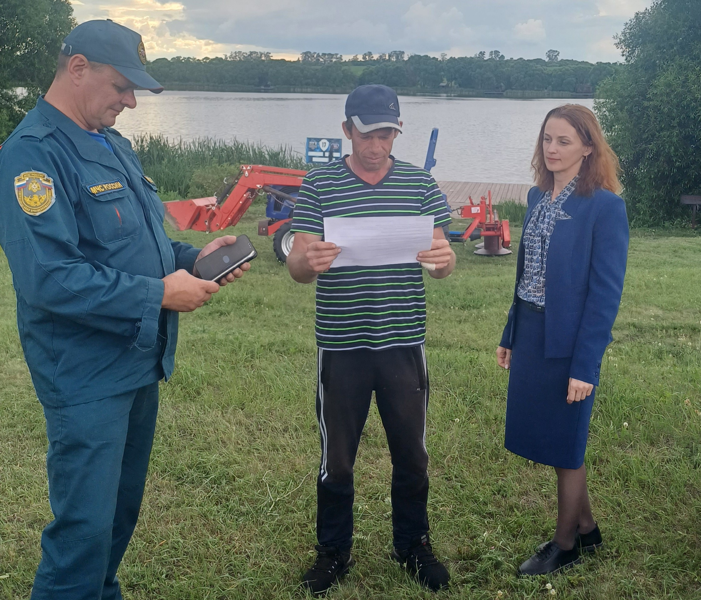 16 июня на территории Успенского сельсовета проведен очередной профилактический рейд по водным объектам 16 июня на территории Успенского сельсовета проведен очередной профилактический рейд по водным объектам