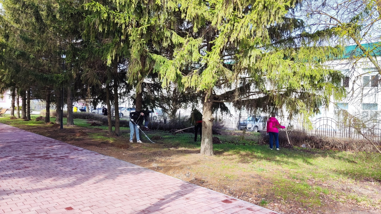 В Мокшанском районе состоялся субботник по благоустройству и санитарной очистке территорий населенных пунктов