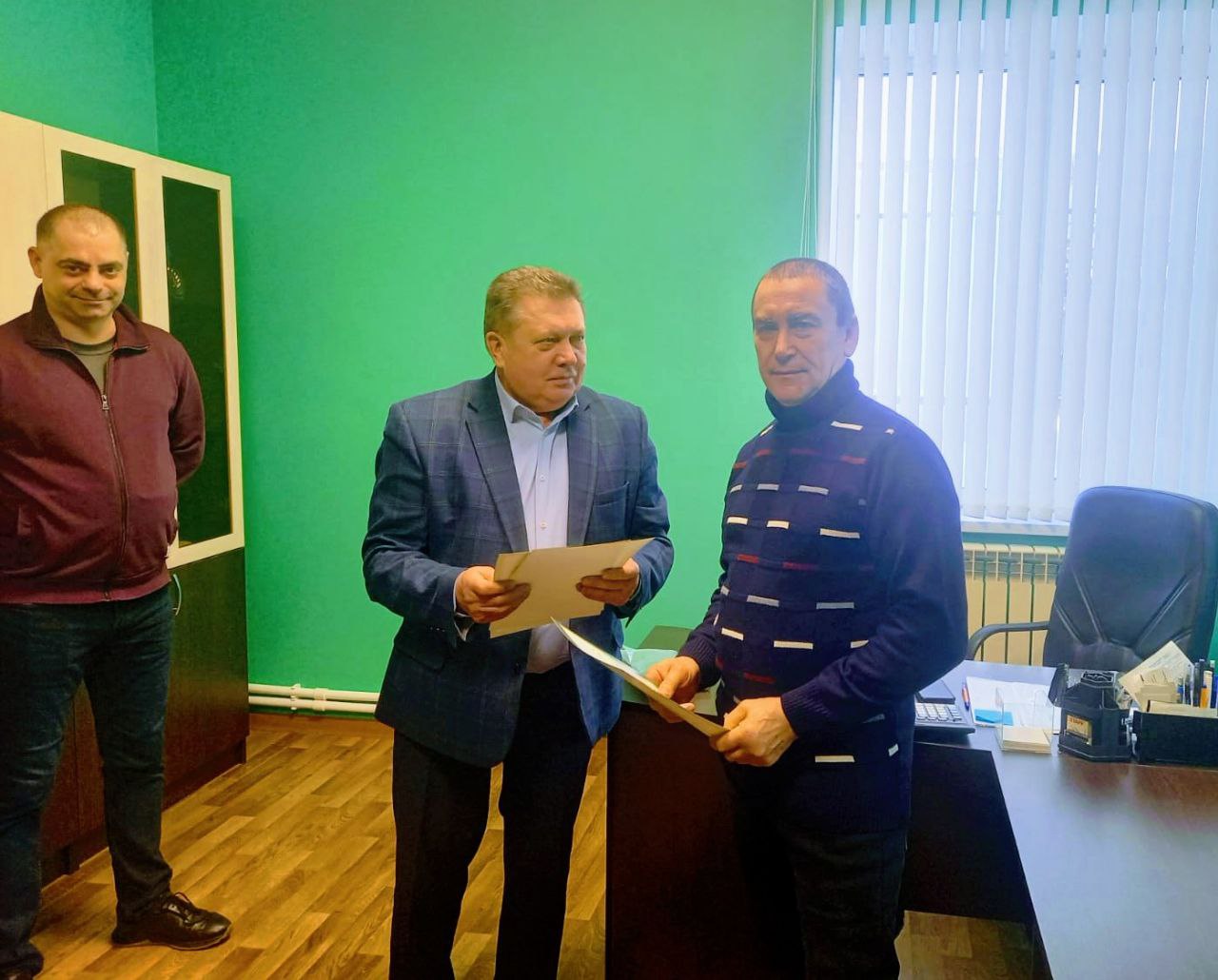 Глава Мокшанского района Н.Н.Тихомиров провел встречу с трудовым коллективом ООО «Новая Изида».