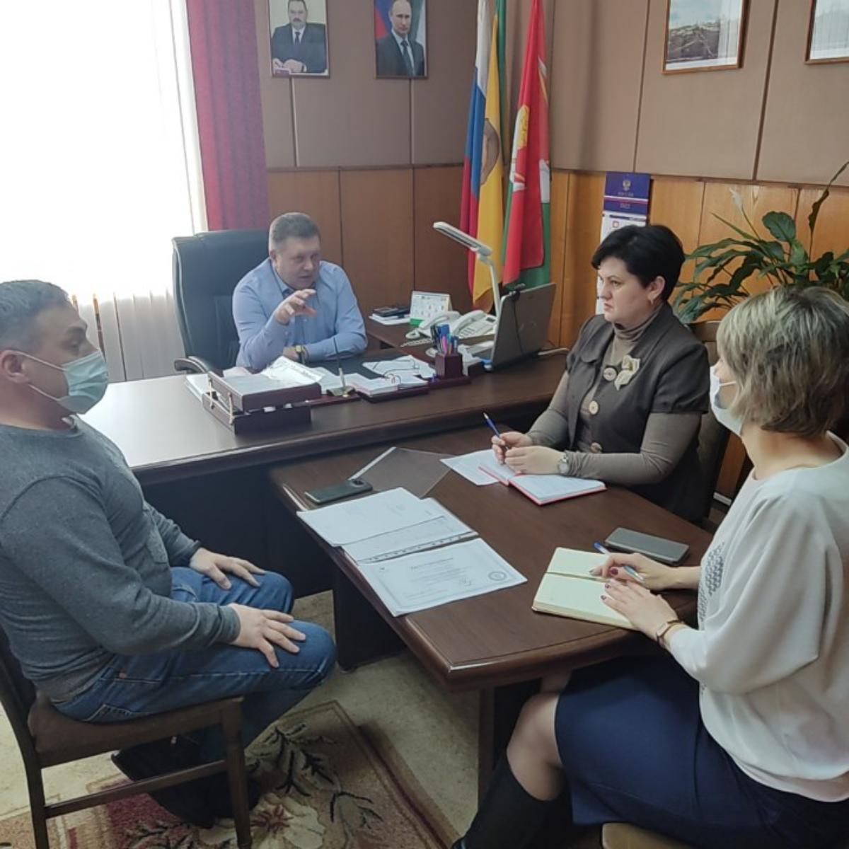 Совещание по социальному контракту прошло в администрации Мокшанского района.