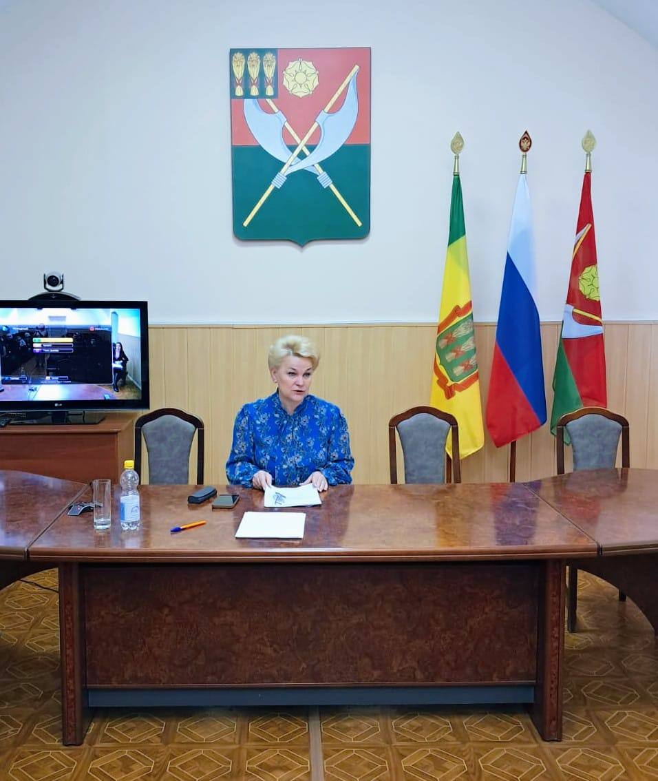 Исполняющий полномочия главы Мокшанского района Решетченко А.В. провела еженедельное оперативное совещание 