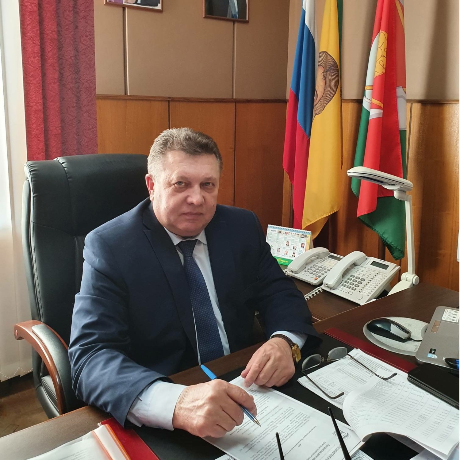 Поздравление главы Мокшанского района Николая Тихомирова с Днем работника торговли Поздравление главы Мокшанского района Николая Тихомирова с Днем работника торговли