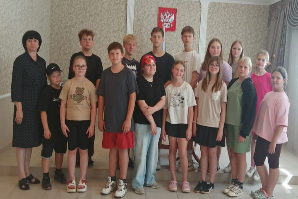 Руководитель отдела ЗАГС Мокшанского района Елена Паняева провела беседу на тему «Роль семьи в жизни человека и общества»