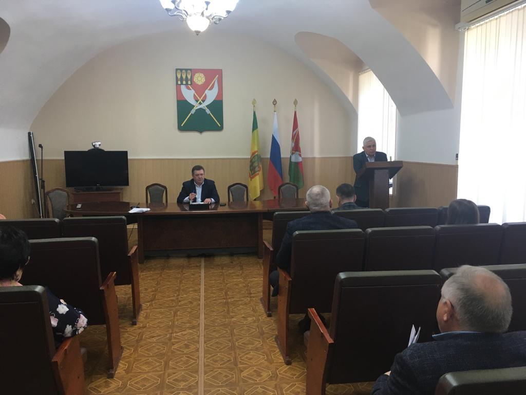 В пятницу, 7 апреля 2023 года, Н.Н.Тихомиров провел еженедельное оперативное совещание с главами администраций сельсоветов, заместителями, начальниками отделов и инспекторами военно-учетного стола администрации района. В пятницу, 7 апреля 2023 года, Н.Н.Тихомиров провел еженедельное оперативное совещание с главами администраций сельсоветов, заместителями, начальниками отделов и инспекторами военно-учетного стола администрации района.