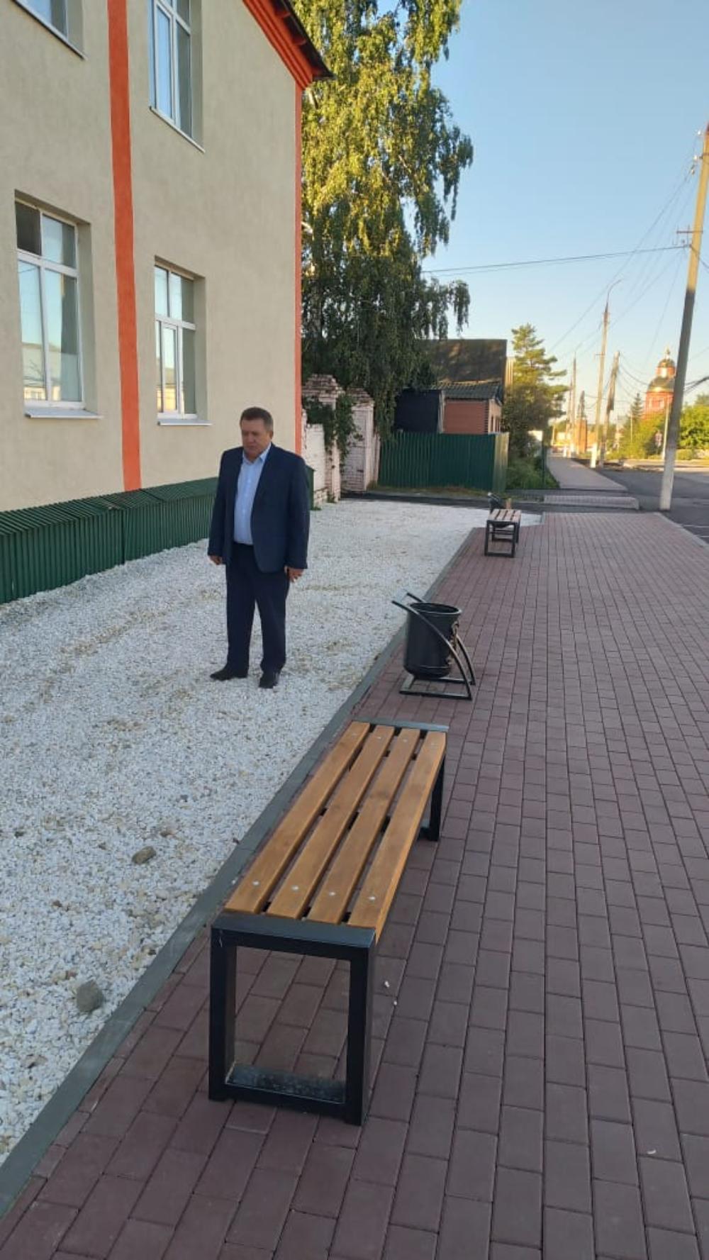 Глава Мокшан кого района Н.Н.Тихомиров провёл рабочую планёрку на объекте «Благоустройства участка улицы Поцелуева". Глава Мокшан кого района Н.Н.Тихомиров провёл рабочую планёрку на объекте «Благоустройства участка улицы Поцелуева".