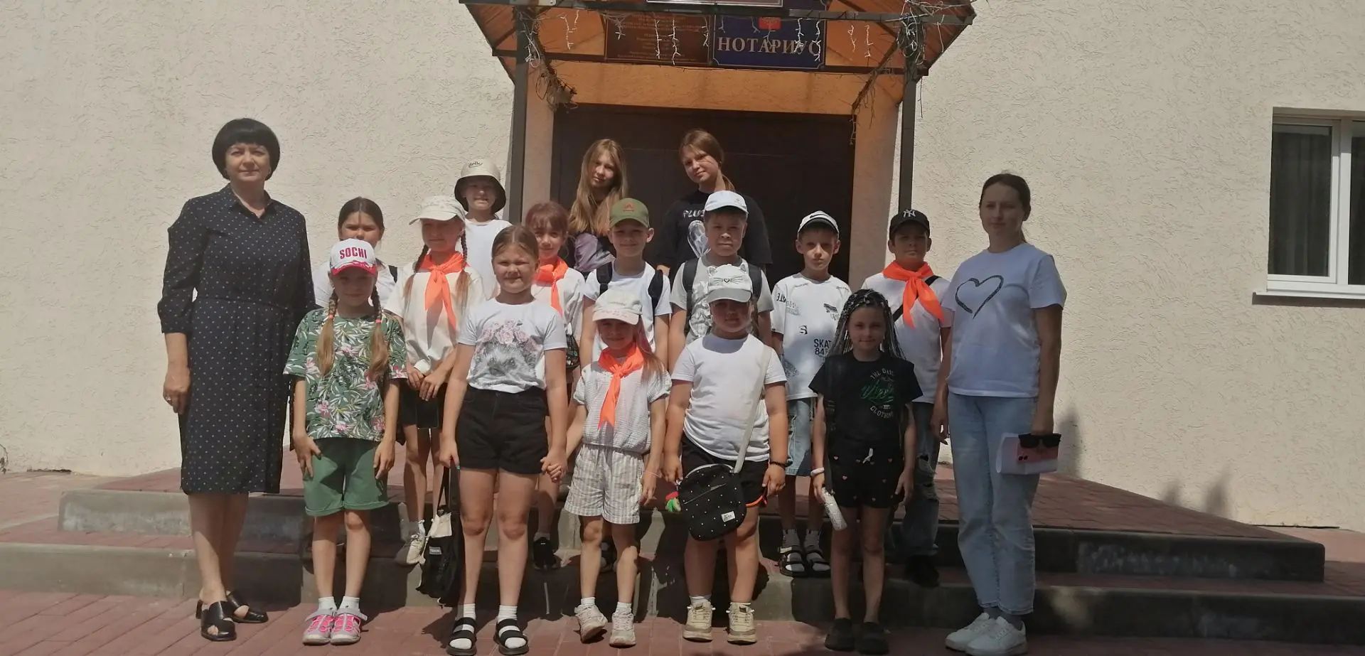 В территориальном отделе ЗАГС была проведена познавательная экскурсия В территориальном отделе ЗАГС была проведена познавательная экскурсия