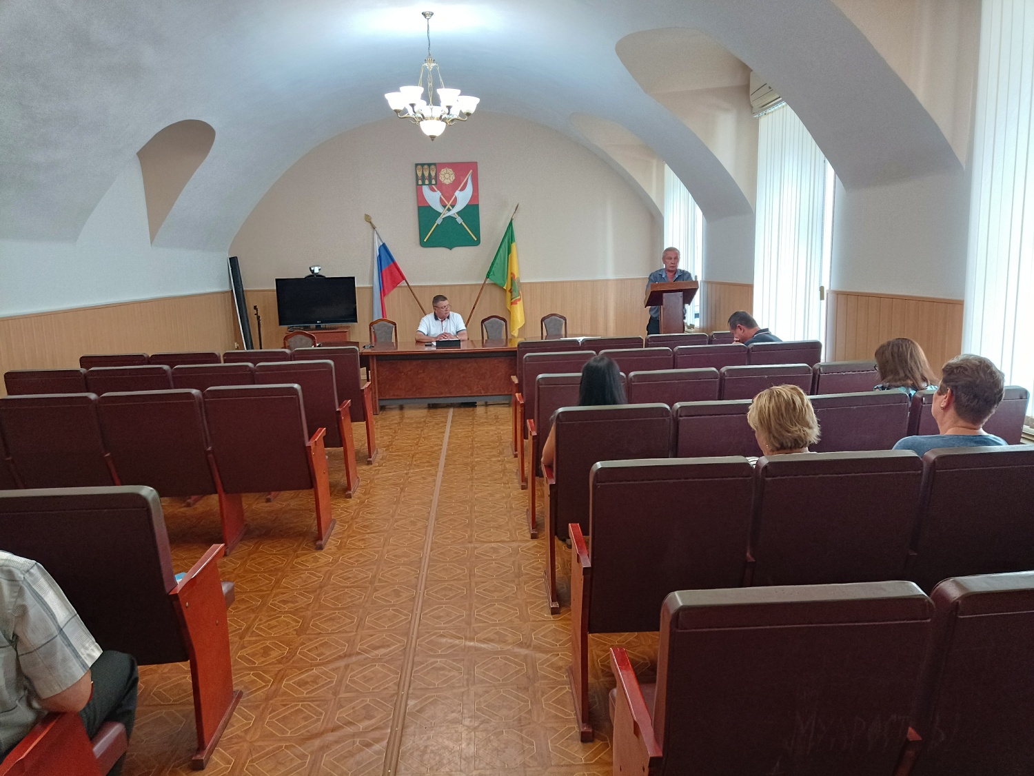 Глава администрации района Николай Николаевич Тихомиров провел совещание с главами администраций поселений и начальниками военно-учетных столов муниципальных образований Глава администрации района Николай Николаевич Тихомиров провел совещание с главами администраций поселений и начальниками военно-учетных столов муниципальных образований