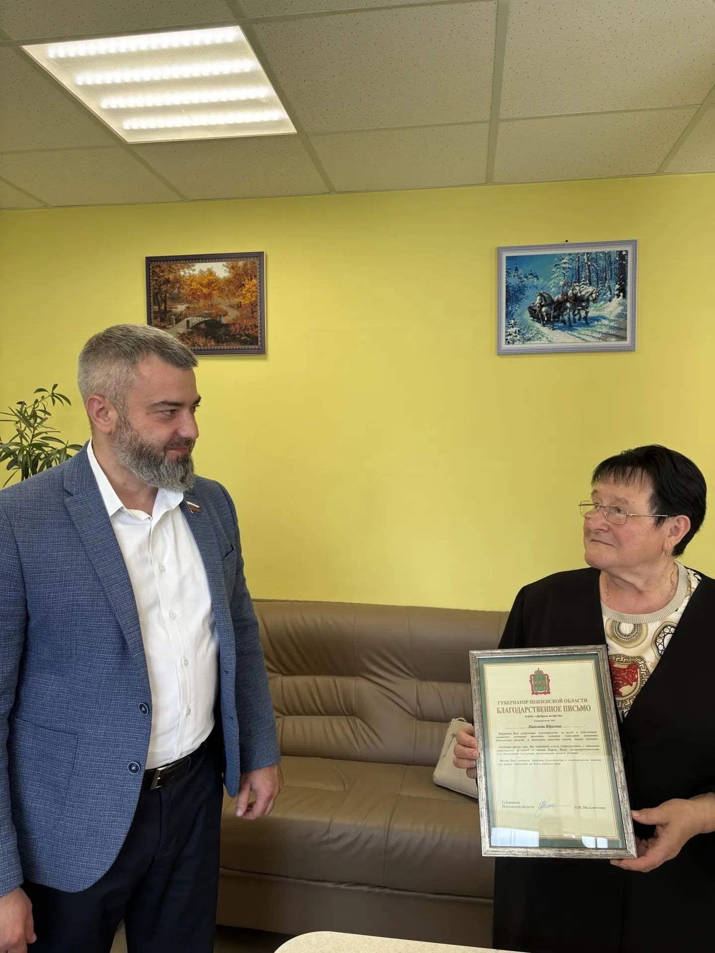Антон Шаронов провел встречу с жителями рабочего поселка Мокшан