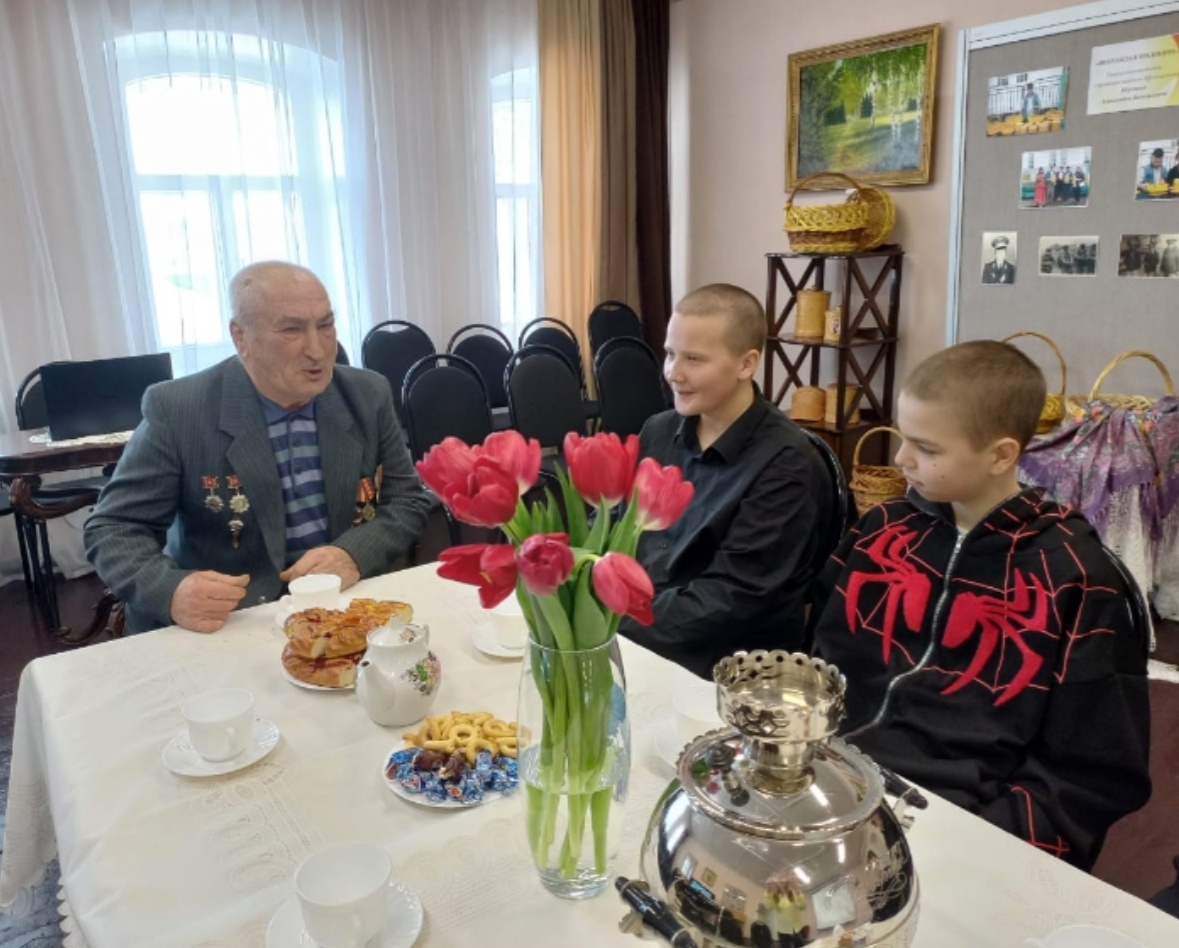 В МУЗЕЕ ПРОШЛА ВСТРЕЧА С УЧАСТНИКОМ АФГАНСКОЙ ВОЙНЫ
