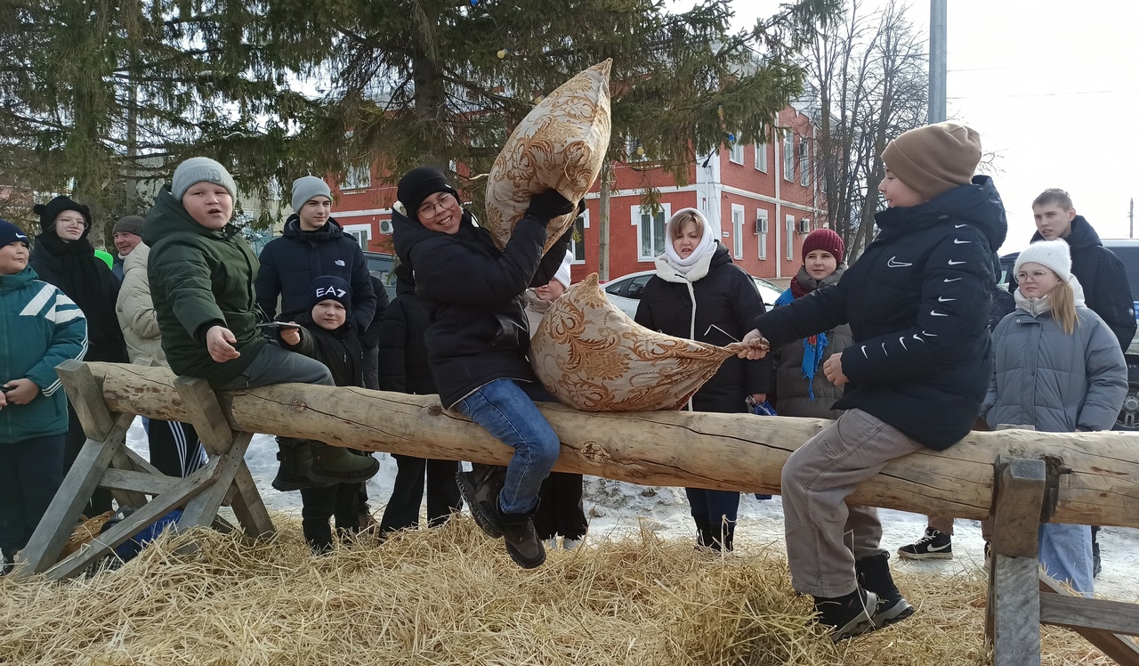 Традиционные спортивные состязания «Богатырские забавы»