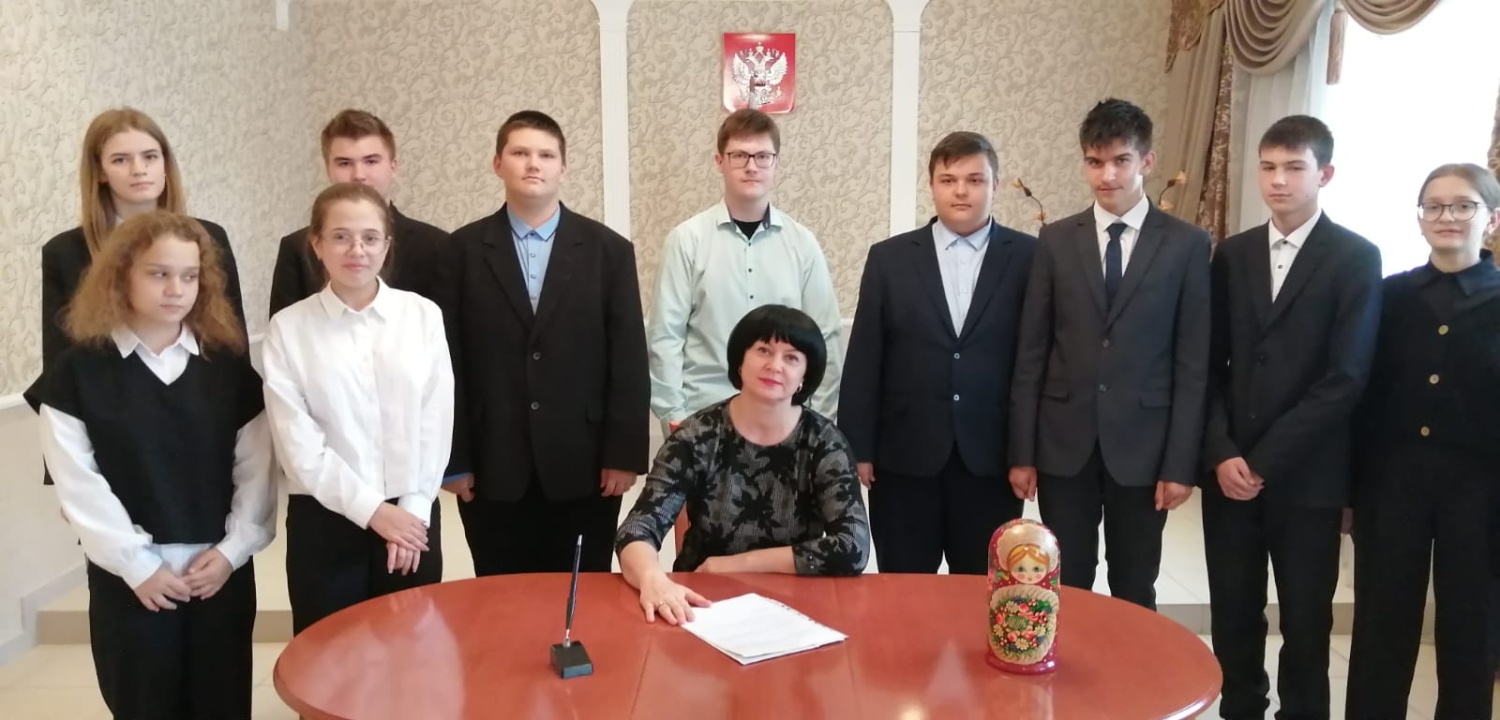26 сентября 2023 года для учащихся 9 "Б" класса МБОУ СОШ № 1 рп. Мокшан в территориальном отделе ЗАГС Мокшанского района Пензенской области была проведена лекция на тему «Семья и семейные ценности». 26 сентября 2023 года для учащихся 9 "Б" класса МБОУ СОШ № 1 рп. Мокшан в территориальном отделе ЗАГС Мокшанского района Пензенской области была проведена лекция на тему «Семья и семейные ценности».